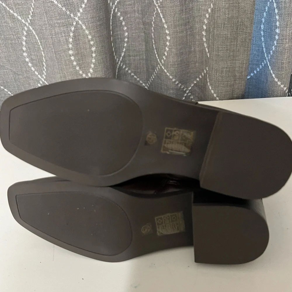 Journee Collection Cappri Dark Brown Vegan Leather Square Toe Ankle Booties 7.5‎
